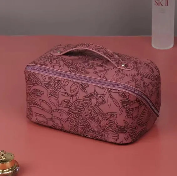 LumiLuxe - Elegant make-up travel bag-Elly Rose