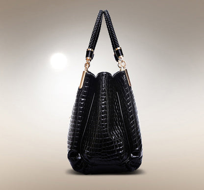 Xella | Elegant handbag with crocodile pattern-Elly Rose