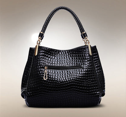 Xella | Elegant handbag with crocodile pattern-Elly Rose