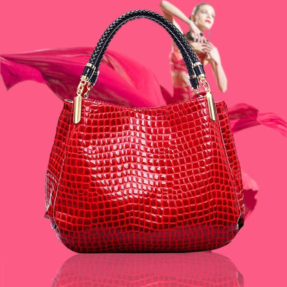 Xella | Elegant handbag with crocodile pattern-Elly Rose