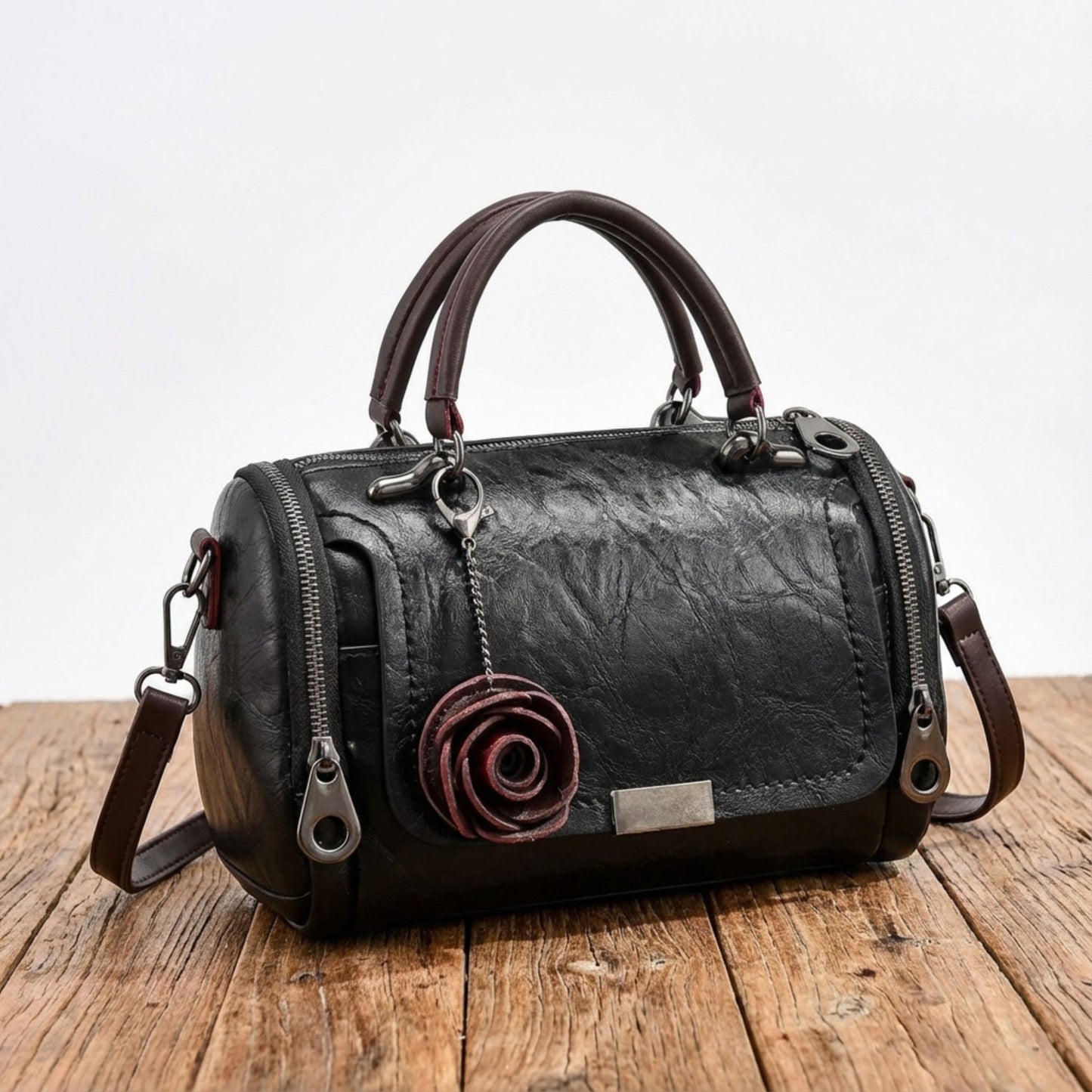 Sofie - Vintage leather handbag for women - Elegant and durable