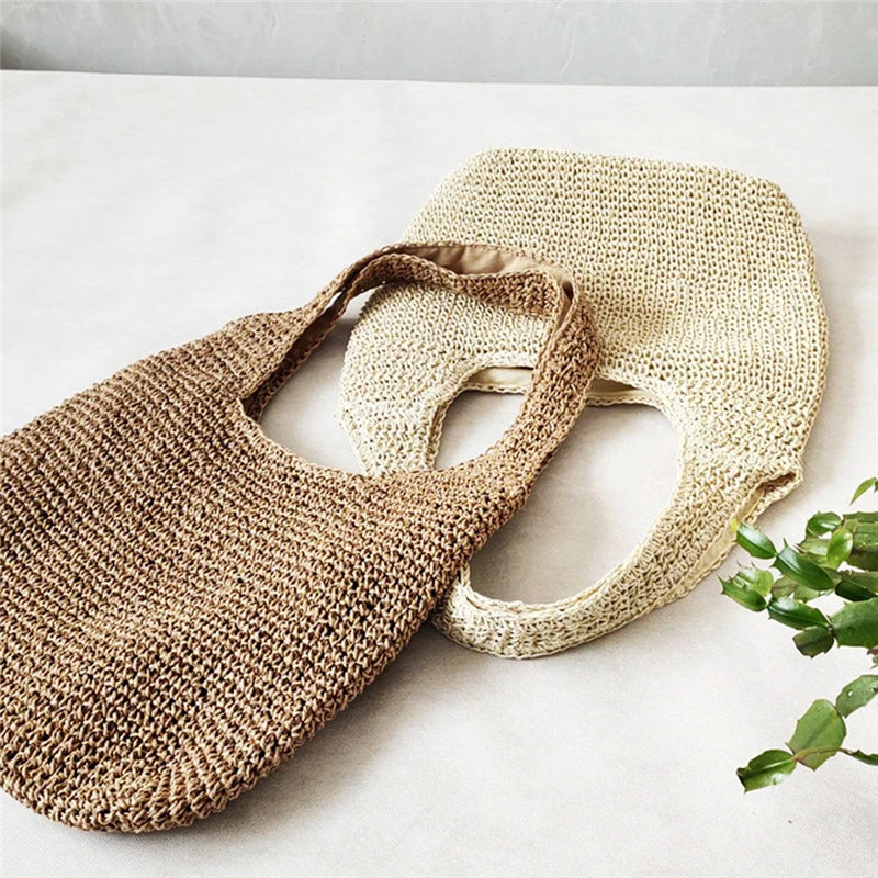 Casual shoulder bag in woven straw-Elly Rose