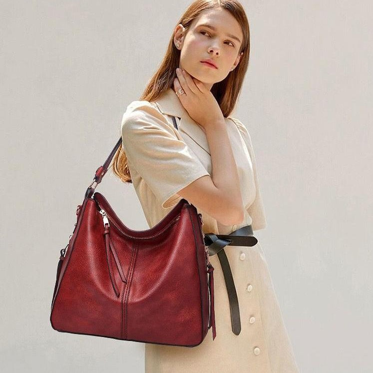 Cecile | Elegant leather messenger bag with large interior-Elly Rose