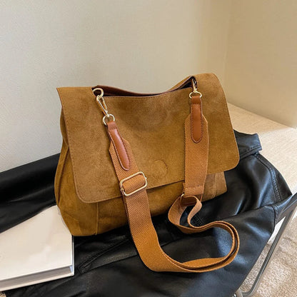Erna | Vintage suede shoulder bag-Elly Rose