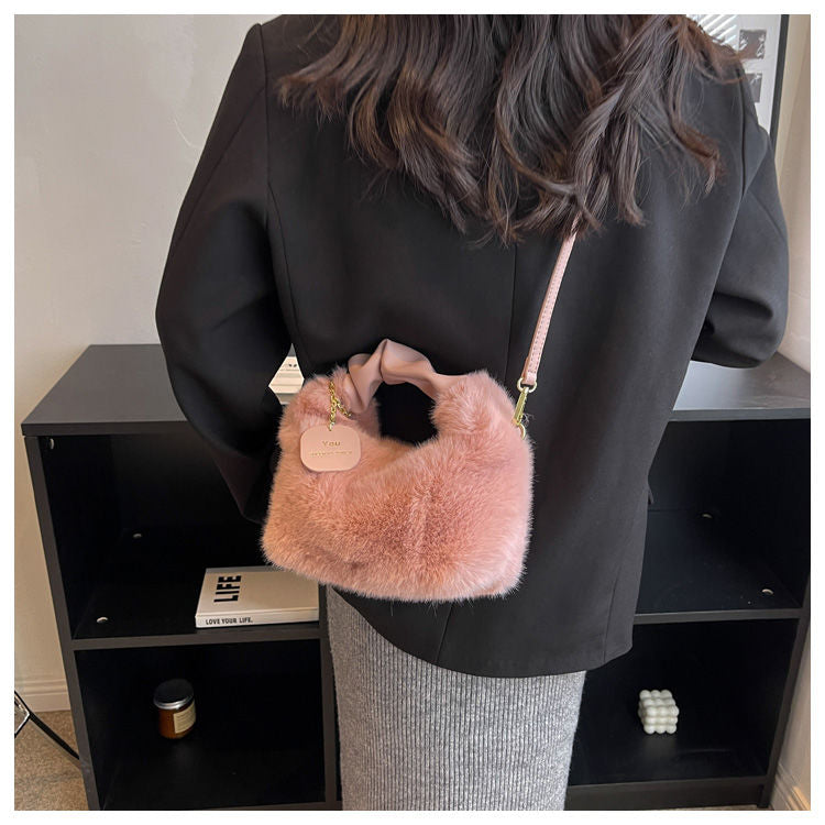 Ella Fluffy handbag - A bag you want to hug-Elly Rose