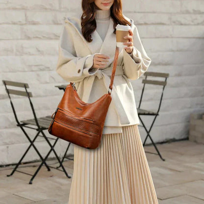 Veda - High-quality shoulder bags in vegan leather-Elly Rose