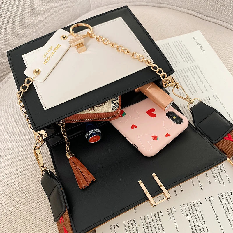 LuxeLena Shoulder bag in contrasting color-Elly Rose