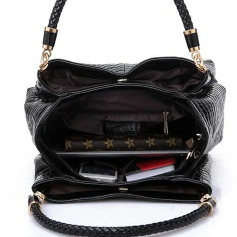 Xella | Elegant handbag with crocodile pattern-Elly Rose