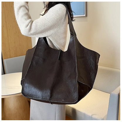 Xylia | New oversized handbag in handmade vegan leather.-Elly Rose