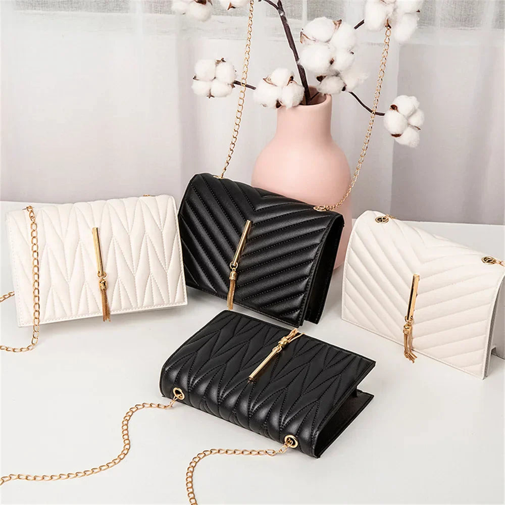 ChicGlam Mini bag with fringe and flap-Elly Rose