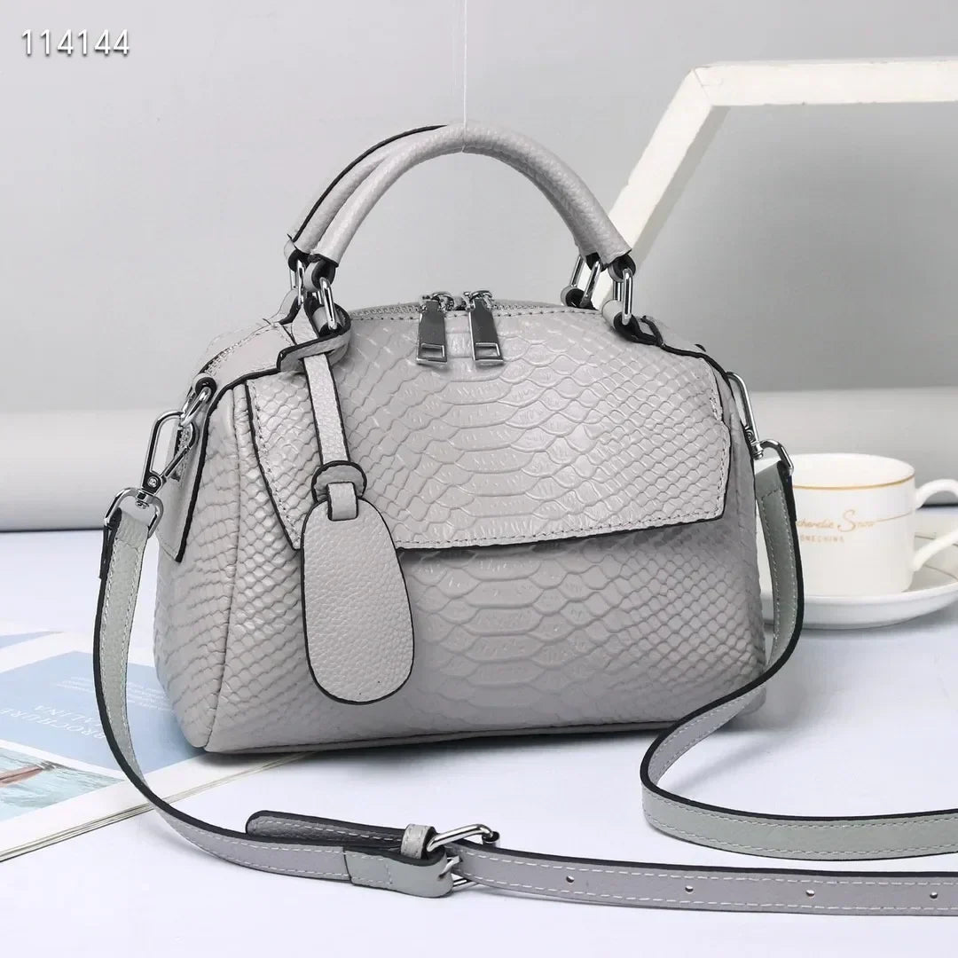 Liva | Elegant leather handbag with crocodile print-Elly Rose