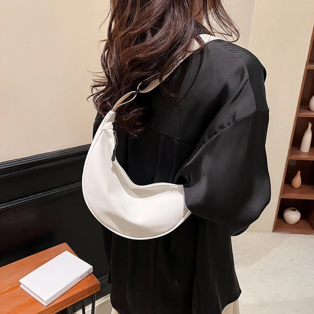 Mia | Handbag with adjustable shoulder strap-Elly Rose