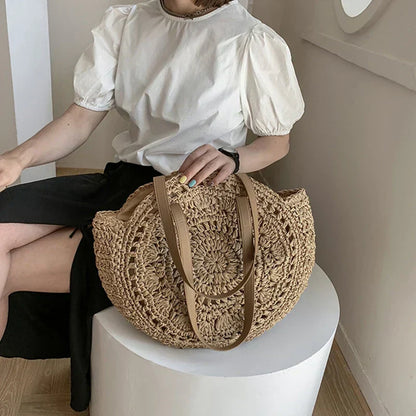 Zoë | Elegant and multifunctional handmade straw bag-Elly Rose