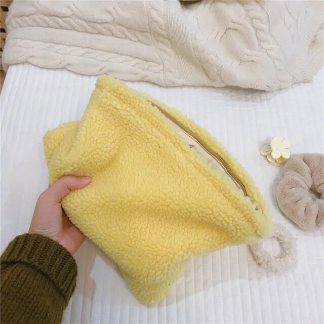 Plush make-up bag-Elly Rose