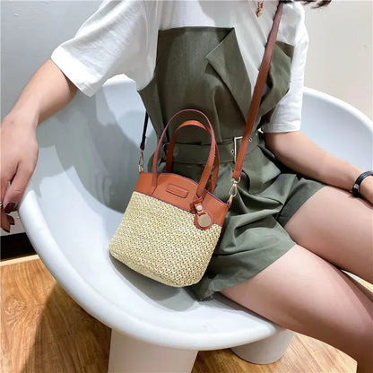 Shoulder bag with woven pattern - Valerie-Elly Rose