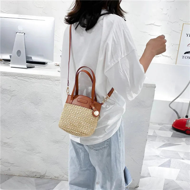 Shoulder bag with woven pattern - Valerie-Elly Rose