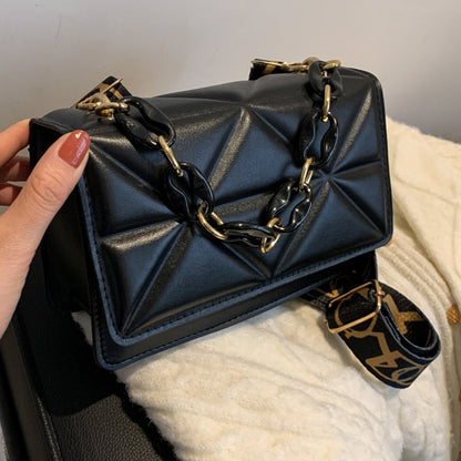 Savannah padded handbag | Elegant and trendy-Elly Rose