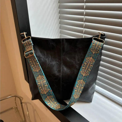 Yuna - Large bucket bag with vintage shoulder strap-Elly Rose