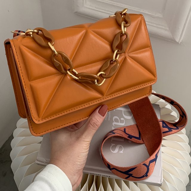 Savannah padded handbag | Elegant and trendy-Elly Rose