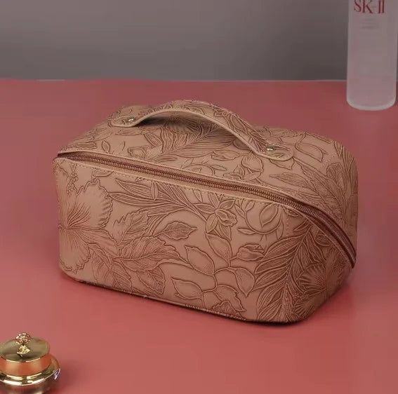 LumiLuxe - Elegant make-up travel bag-Elly Rose