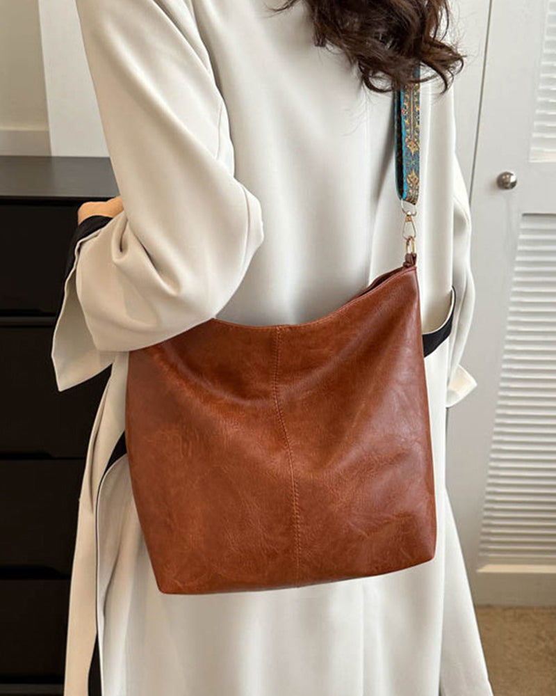 Yuna - Large bucket bag with vintage shoulder strap-Elly Rose