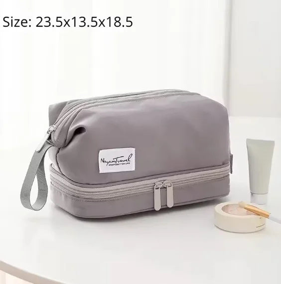 BeautyVault - Spacious make-up bag-Elly Rose