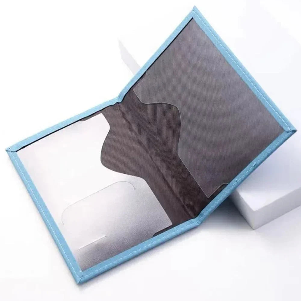 TravelBloom - Travel-friendly passport cover-Elly Rose