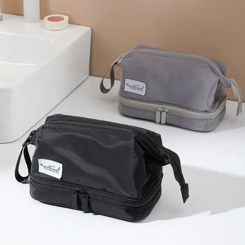 BeautyVault - Spacious make-up bag-Elly Rose