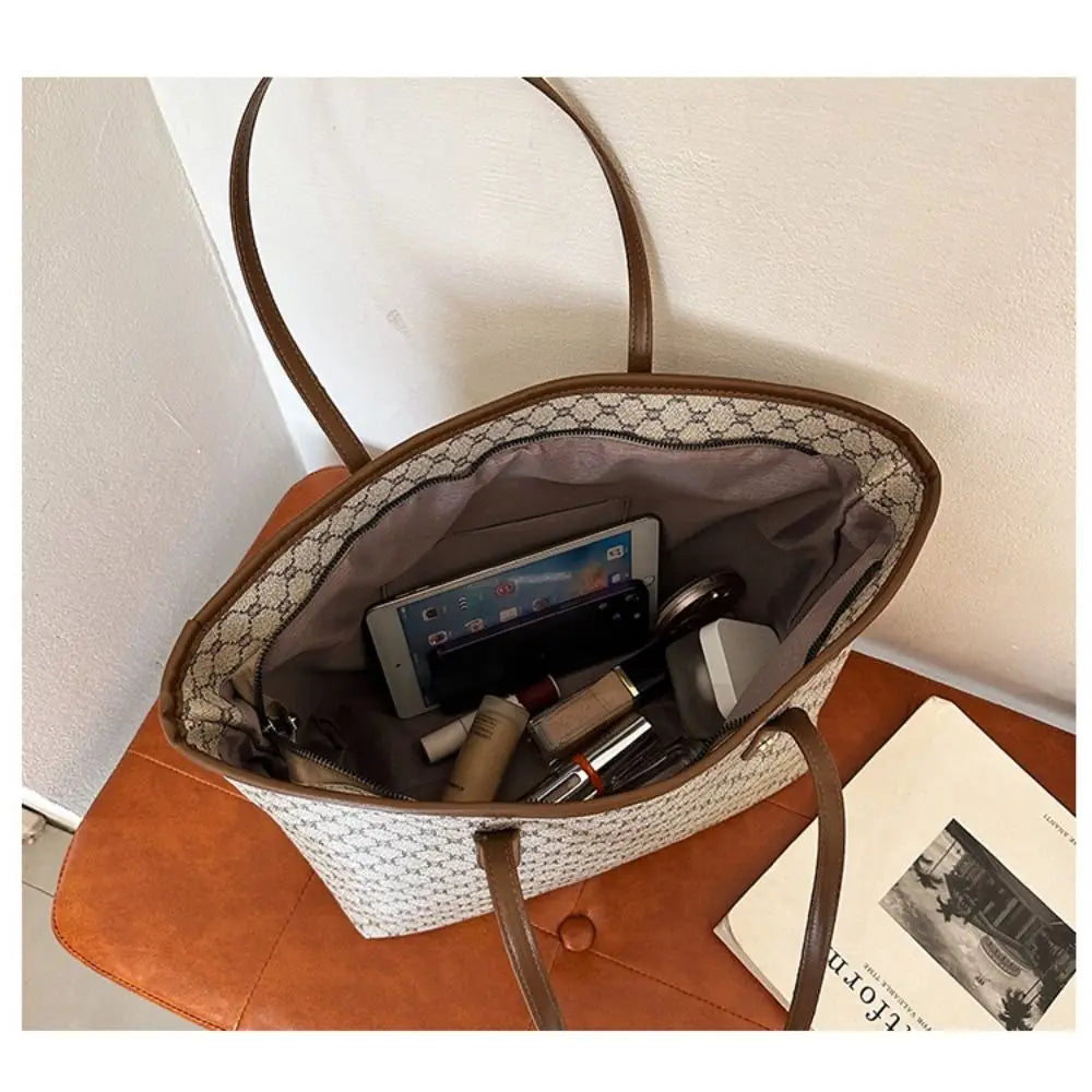 Avenelle - Trendy travel bag for women-Elly Rose