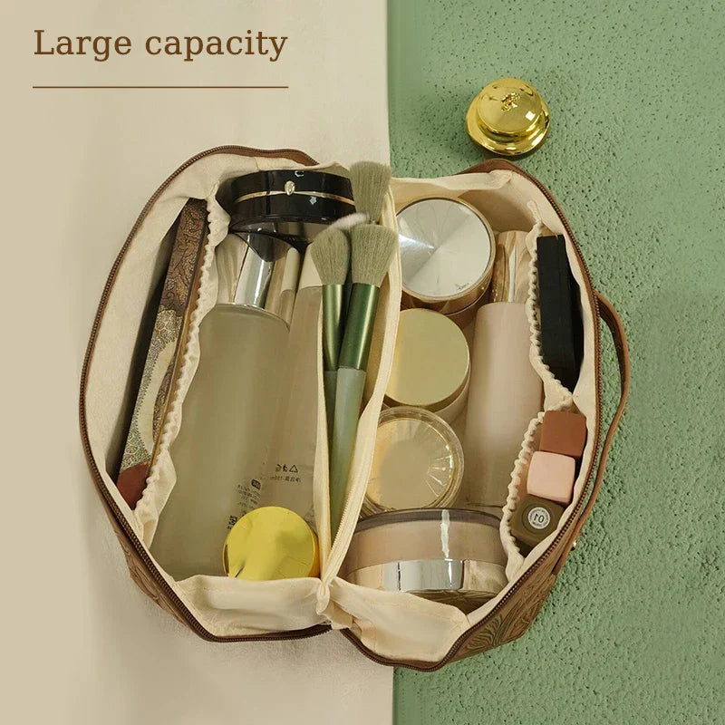 LumiLuxe - Elegant make-up travel bag-Elly Rose