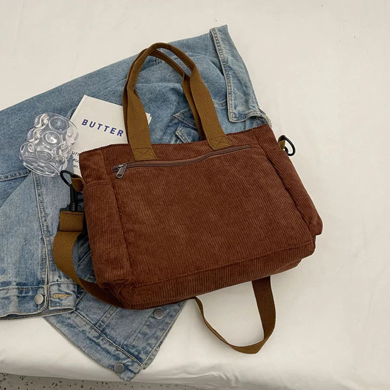 PEAK - Trendy shoulder bag in corduroy-Elly Rose