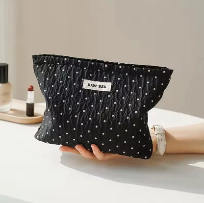 SmileyCase - Cheerful travel make-up case-Elly Rose