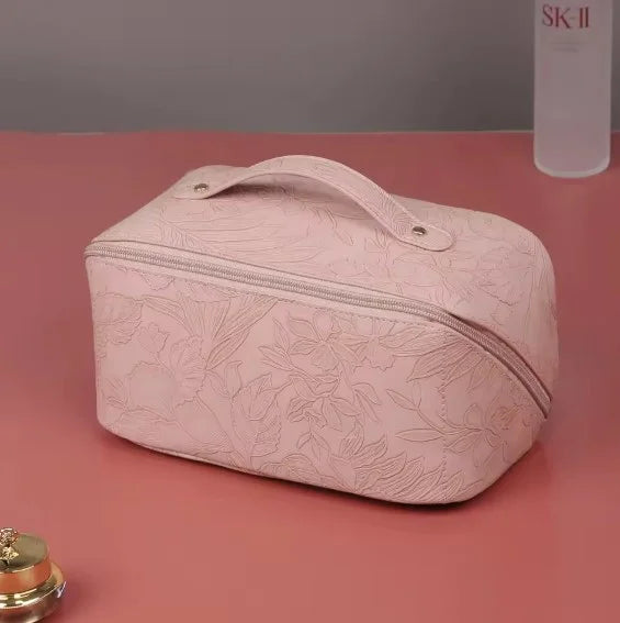LumiLuxe - Elegant make-up travel bag-Elly Rose