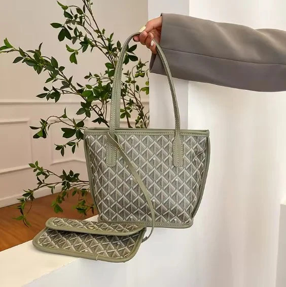 RoyalEase - Large Classic Shoulder Bag-Elly Rose